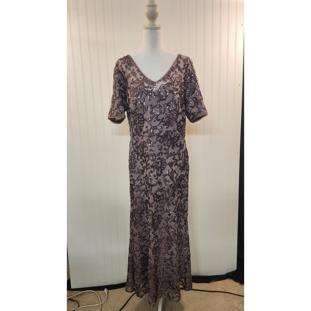 Alex Evenings Women's Lavender Floral Sequin Dress Size 14 V Neck Cocktail Party